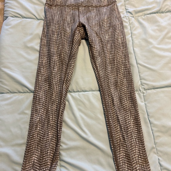 Lululemon Wunder Under HRTight 25”- Gray  and White Arrow Jacquard - Picture 2 of 8